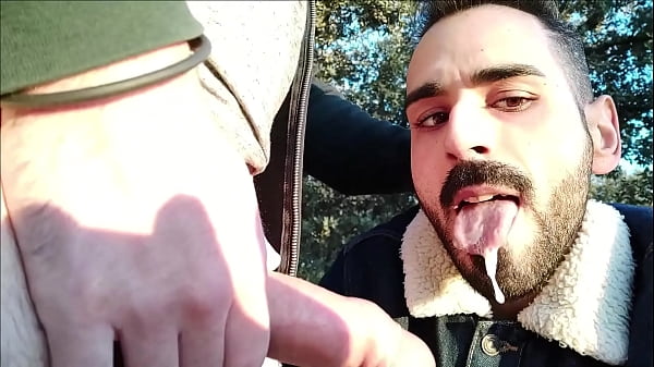 Me corro en la boca de Dylan Ferrasa y luego co...