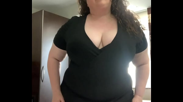 Sexy Curvy MILF Teasing You With My Body