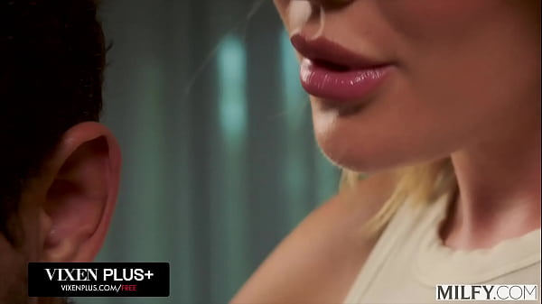 MILFY Anal-hungry mom Savannah seduces stud