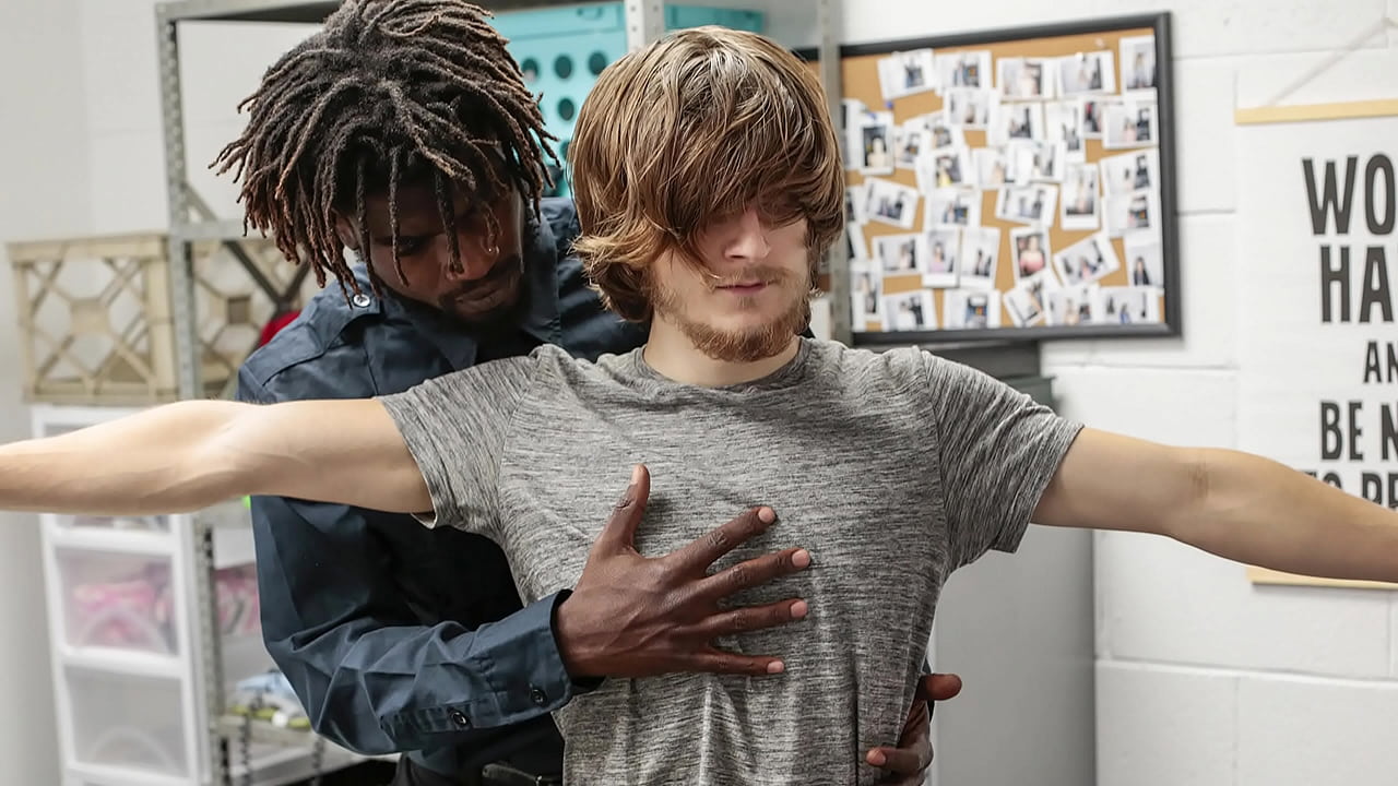 Twink se ofrece a seguir las demandas del guardia de seguridad del centro comercial - Copfucks
                    anal teen blowjob rough young POV gay cop caught twink straight bareback big cock thief punished shoplifter straight guy shoplifting muchos negros