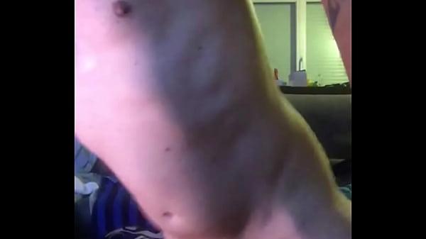 Download Video - Muscled guy fucking raw and bareback a slut