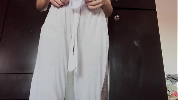 Sexy maid outfit unboxing & sensual mirror cleaning &ndash; real amateur by lollolara91