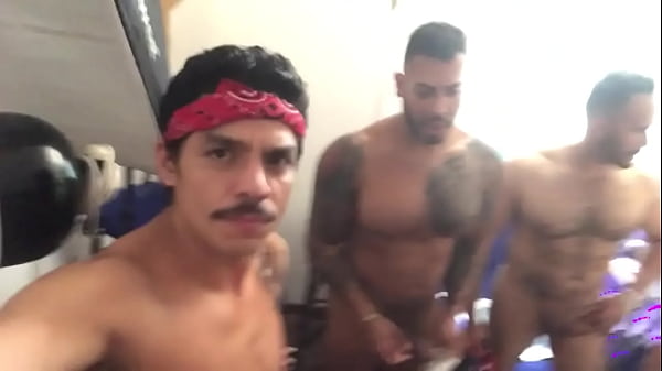 LA KXA DE LAS PUTXS BTS Enjoy this hot behind the scenes full of sexy men preparing themselves to shot amazing videos. @viktorromxxx  @drewdixonxxx  @ethanchasexxx  @kryz xxx  @sebaxxx ok  @charlydiaz  @xisco   @mystery manxxx  @itsme.fer