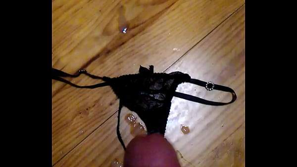 Love to cum on panties
