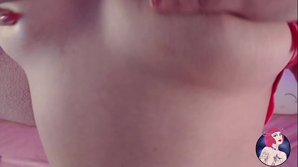 Chubby blonde shows you body grabs boobies and twerking with juicy big ass