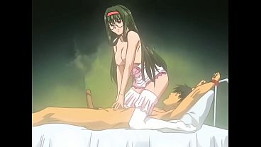 ヘンタイ看護師が両方の穴をファックされる