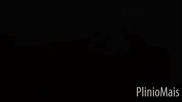 Download Video - Fodi o carinha sofa vermelho&excl;