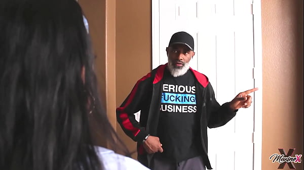 College Masseuse Maxine X Sucks & Rides Shaun Dam's Massive BBC!