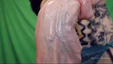 Rebecca Diamante's big hands veins