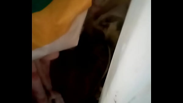 thumb peeing