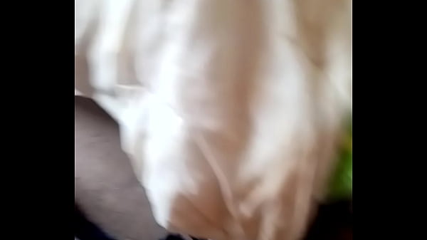 thumb peeing