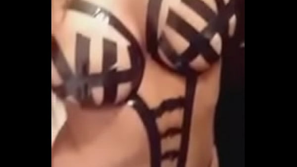 Keissy Hennessey TWERK TWERKING HER SWEET ASS OFF 7 Thumbnail