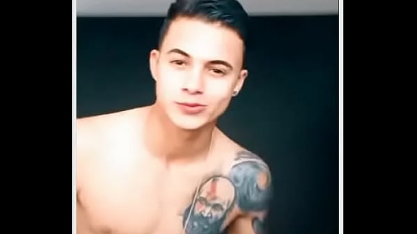 Sexy boy sing latino