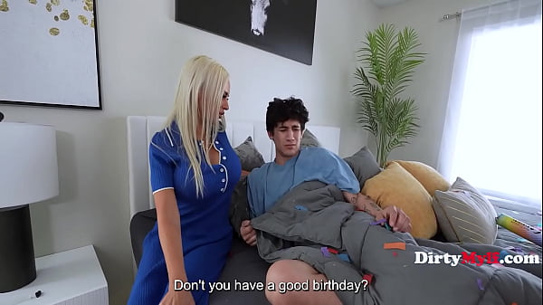Cured Step Mom's Periods And My Virginity At The Same Time - Bad Bella, Hayden Wild