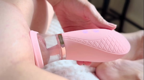 Money hungry milf wants quickie volunteers dm $$$