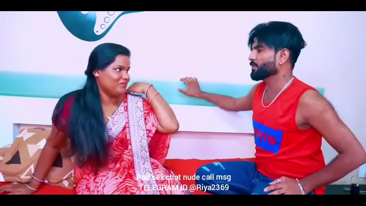 desi  indian horny tamil telugu kannada malayalam hindi cheating wife vanitha wearing  saree showing big boobs and shaved pussy press hard boobs press nip rubbing pussy masturbation