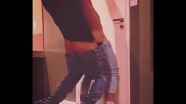 Download Video - NOVIO de mi mejor amiga me folla a pelo despues de una noche de fiesta