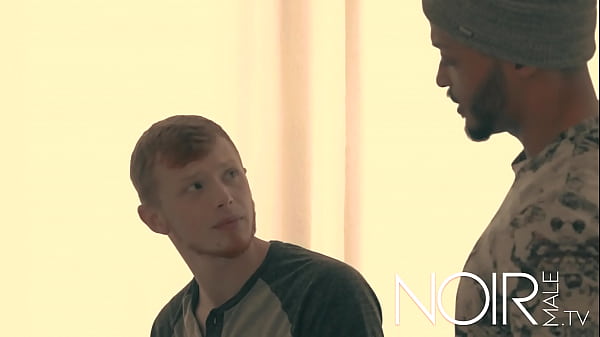 Download Video - My black roommate sees me without clothes and is surprised by my cock