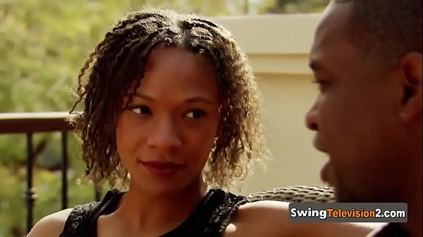 Black swinger hoe loves getting penetrated by o...