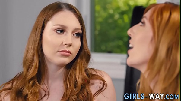 Buxom redheaded hottie gets licked out