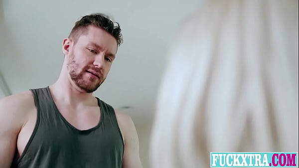 Chloe Temple in UnTape Muff To Fuck