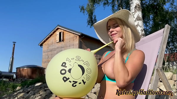 Huge Balloon and Huge Boobs and Huge Balloon BOOM many of You Likes this Both