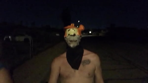 sexy me walking around my hood