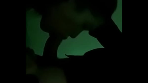 Allaiter Dans La Salle De Bain Du Club