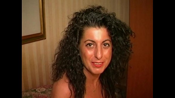 Italian amateur brunette plays with a vibrator