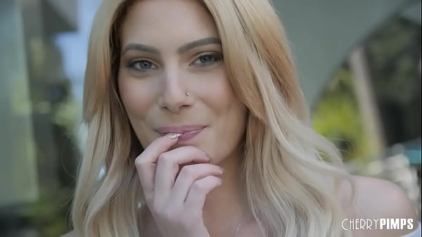 Skinny Natural Blonde Nella Jones Rides Cowgirl...