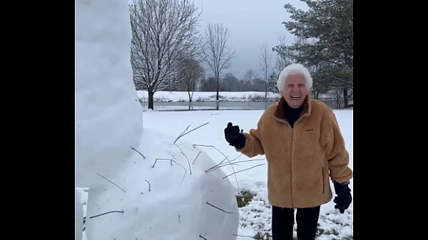 Aunty advertisement big cock