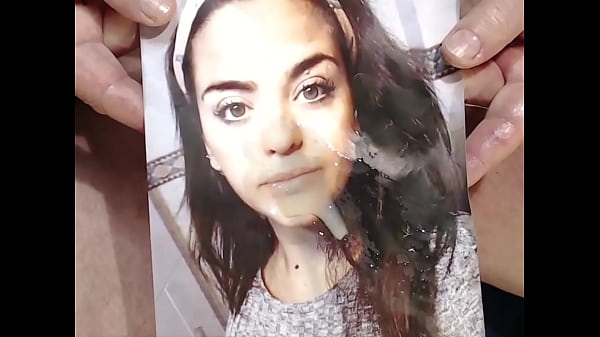 Download Video - Diana bekommt ihr Gesicht mit Sperma bedeckt