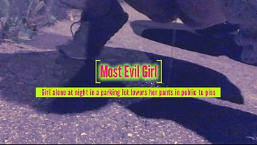 Girl alone at night in a parking lot lowers her pants in public to piss - Sex tape