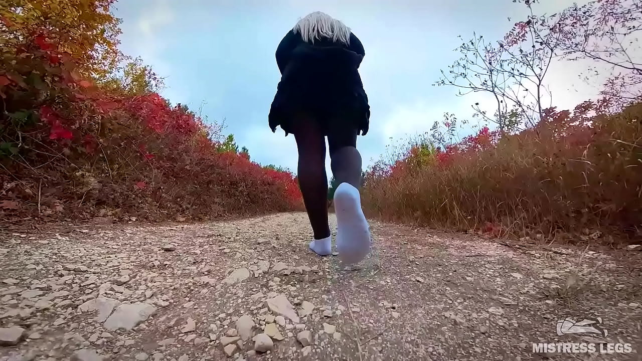Sigue mis pasos por el sendero en el bosque solitario de la tarde.
                   outdoor solo legs socks pantyhose foot feet soles foot fetish dirty socks white socks nylon feet pantyhose feet female feet foot tease feet tease nylon soles goddess feet pantyhose legs feet detish muchos negros