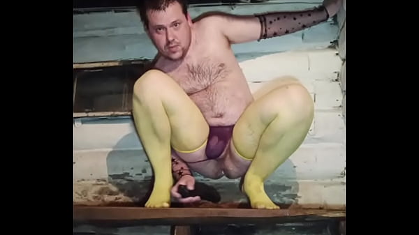 This white fat-ass bitch loves only black giant...