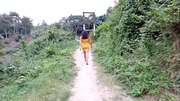 WALKING THE FIELDS OF COLOMBIA! I FOUND A HUMBLE TOURIST, WHO HAD AN ERECTION, WE DID NOT HAVE SEX BECAUSE THE NEIGHBORS LATER TOLD THE WIFE OF THE INFIDELITY