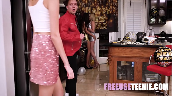 In Pursuit Of His Perfect New Years Kiss He Freeuses The Entire Party - FreeuseTeenie