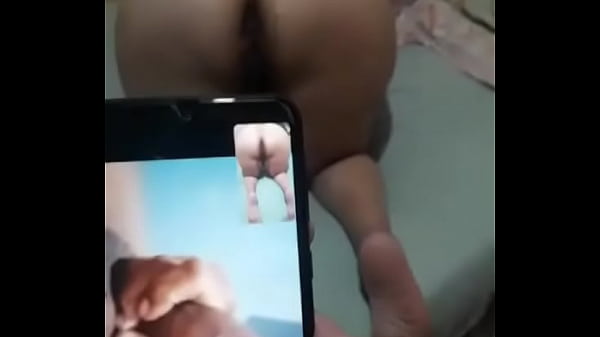 Ami Se Moquant De Sa Belle-Mère