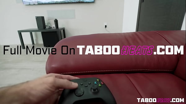Vanessa Cage Play With Video Game Player