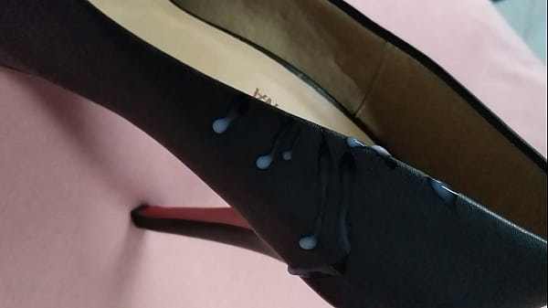 Download Video - Gozando Peep toe preto vol&period;2