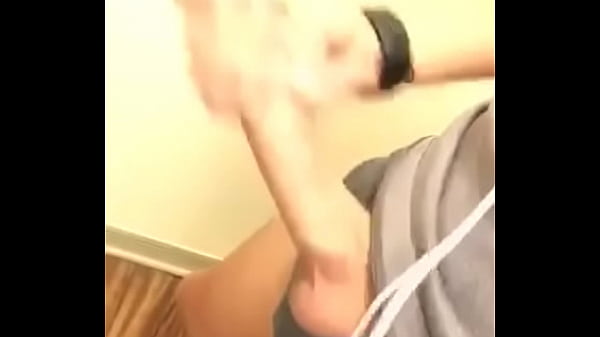 Mi amigo se jala la verga