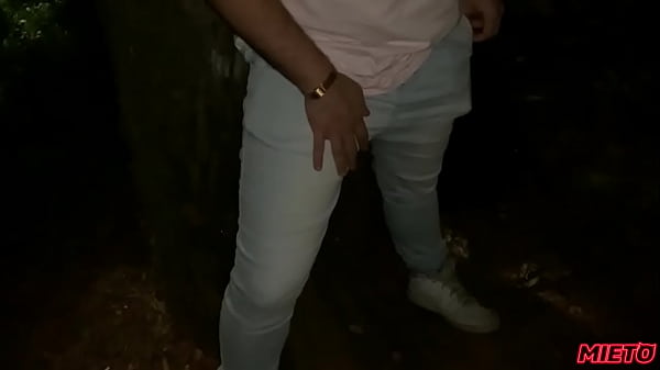 Download Video - Chupando um universit&aacute;rio na rua - XV&Iacute;DEOS RED