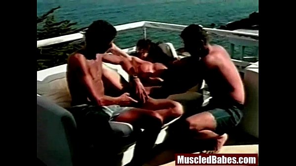 Freaky muscled milf threesome