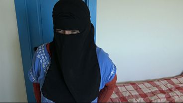 Turkish Amateur Prostitute In Istanbul Shows Her Asshole