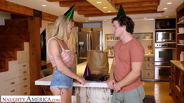 Naughty America - Katie Hunt (Gabbie) fucks her friend