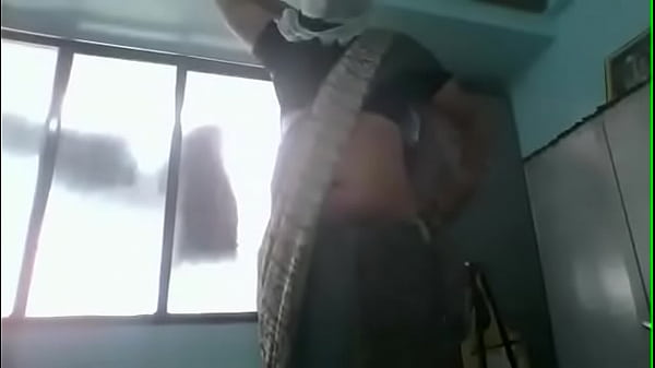 Indian ojascrossy in saree