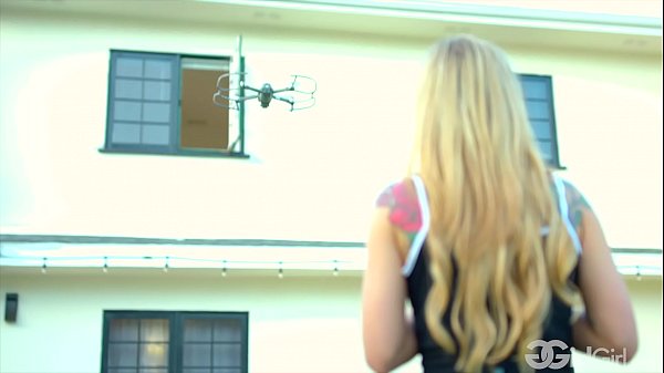 GirlGirl.com - Kali Roses Is Peeping On Her Neighbor Emily Willis