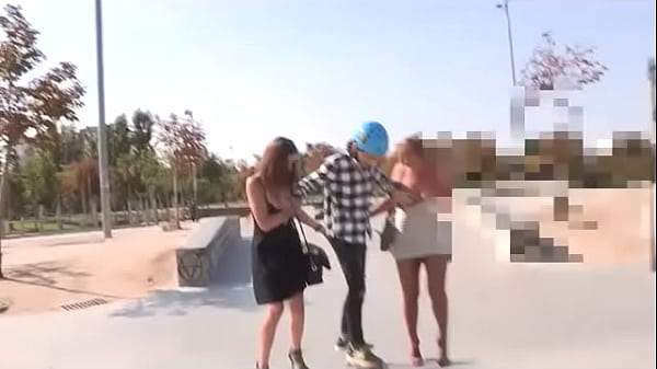 Lucky Filipe enjoys a threesome with a couple of MILFs