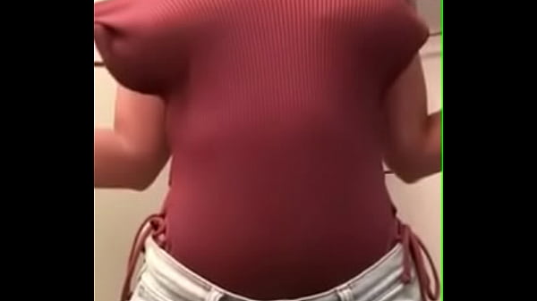 Girl shows her body