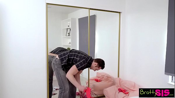 Download Video - Step Sister Confesses To Fucking Her S9&colon;E6
